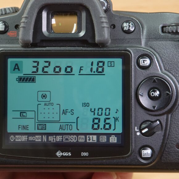 Nikon D90 DSLR 12.3MP with AF‑S DX Nikkor 35mm f/1.8G Lens – Tested - Picture 10 of 13